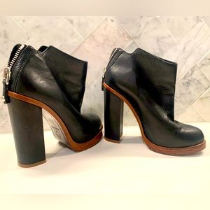 Dolce Vita black boot with chunky heel Sz. 6